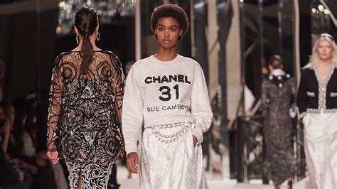 Chanel: tutte le collezioni knitwear fino all'ultima Métiers d'Art